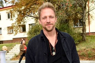 Tomáš Klus tvrdí, že podváděl všechny své ženy. Proč se rozešel s Ewou Farnou?