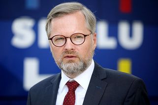 V Česku platí od půlnoci nouzový stav