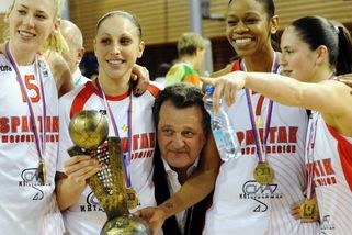 V Rusku jako v ráji. Miliardář z Moskvy si hýčkal americké basketbalistky - Seznam Zprávy