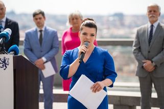 Velké šachy na Ukrajině. Řeháková z Hradu by mohla dostat na starost Dnipro - Seznam Zprávy