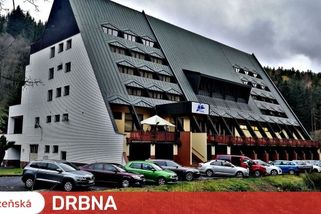 Ukrajinci ubytovaní na Šumavě v hotelu státu nezvládnou zaplatit žádanou částku