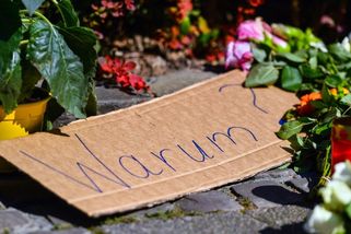 Krvavý útok Němcům připomněl, že musí konat. Napadení nožem je stále víc - Seznam Zprávy