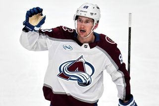 NHL | Famózní Nečas zářil v NHL, stal se hvězdou zápasu. Bodoval i Pastrňák - Sport.cz