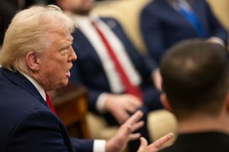 Trump opět poslal akcie do červených čísel. Trhy se později vzpamatovaly - Seznam Zprávy