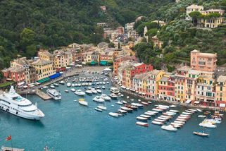 Italská obec zakázala chození naboso. Hrozí vyhoštění - Novinky