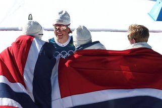 Olympiáda | Deváté zlato! Fenomén Klaebo ovládl s Nory štafetu, Češi dojeli nejlépe od senzačního bronzu - Sport.cz