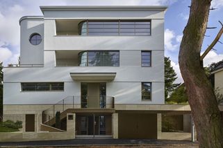 Pražská vila spojuje funkcionalistický odkaz se standardy současnosti - Novinky