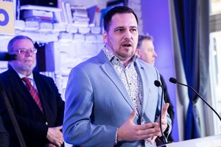 Zdechovský se omluvil advokátu Němcovi, splnil povinnost uloženou soudem - Seznam Zprávy