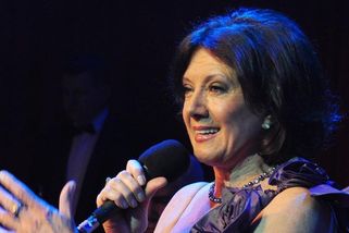 Lásko, voníš deštěm. Black Sabbath ji nehráli, Rottrová si ji zamilovala, z Nohavici udělala textaře - Médium.cz