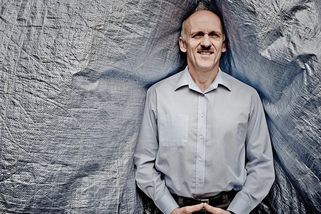 Evropa nemůže stát jen na službách, byť suroviny dál zdražují, říká Kvido Štěpánek