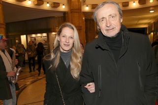 Martin Stropnický o 30 let mladší lásku už neskrývá. Spekuluje se, že si ji tajně vzal