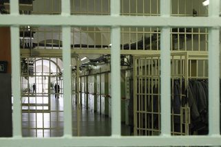 Českým vězňům po propuštění chybí informace. Do výkonu trestu se často vrací - Novinky