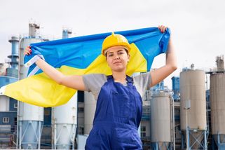 Kolik vydělá ukrajinský dělník v Česku? Realita roku 2026