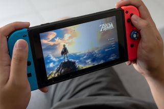 Jedenáctiletý chlapec v USA zastřelil spícího otce, protože mu sebral herní konzoli - Novinky