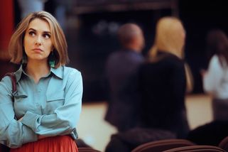 Jste introvert a společnost vás vyčerpává? Tyhle 4 triky vám usnadní život