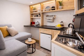 Za milion a bez stavebního povolení. Češi hledají nejrůznější cesty, jak získat vlastní bydlení