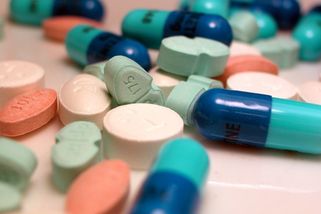 Beru 110k a odmítám přispívat rodičům na léky. Měli si v mládí šetřit a ne všechno jen rozházet - Médium.cz