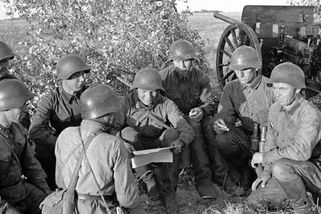 Ne, Sovětský svaz se v roce 1938 nechystal Československu pomoci. Mýtus stále přetrvává - Médium.cz