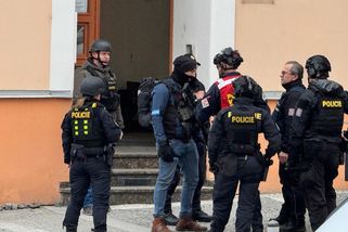 Na pražské škole byla hlášena střelba, zasahuje policie - Novinky