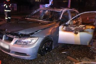 Opilá mladá řidička BMW v Olomouci odbočila na koleje. Auto se vzňalo - Novinky