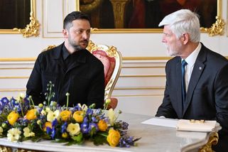 Zelenskyj po schůzce s Pavlem: Někteří lídři chtějí lepší místo na Rudém náměstí - Seznam Zprávy