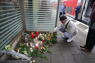 Dvojice ubodaná ve vlaku v Německu spolu chodila pouhý týden - Novinky