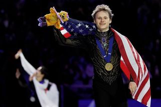 Beatlemánie na bruslích. Krasobruslařský idol v Praze dokončil vykoupení - Seznam Zprávy