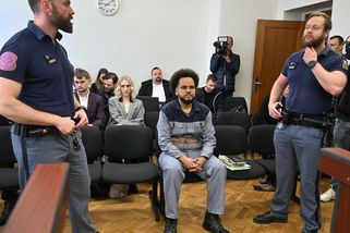 Feri u soudu odmítl obžalobu z dalšího znásilnění - Seznam Zprávy