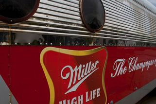 Belgičtí celníci zničili pivo z USA kvůli nápisu na plechovkách - Novinky