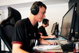 Historický úspěch na dosah! Češi jsou ve velkém finále. A v něm už vedou - Sport.cz