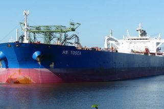 Video: Francie se přestává bát, zato Putin začíná. Ukázala, jak zabrala ruský tanker ve Středozemním moři