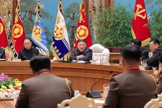 Kim se po měsíci znovu objevil. Připravte se na válku, vyzval - Novinky