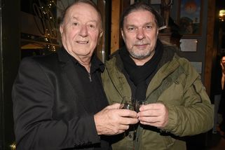 Nejlepší zprávy pro fanoušky Petra Jandy: Bál jsem se, že natáhnu brka, svěřil se zpěvák. Teď už může pít i pivo a panáky - Super.cz