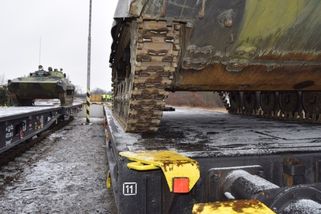 railtarget.cz/rozhovory-a-eventy/sliby-tanky-neprevezou-pro-masivni-techniku-nejsou-vagony-experti-biji-na-poplach-11964.html