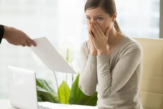 „Za tuhle almužnu bych ani nevstávala,“ prohlásila známá o výši mého platu - Médium.cz