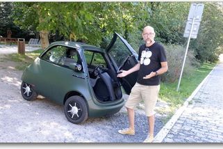 Microlino není auto, ale budí větší pozornost než supersporty. Je ultramalé, ale přesto stojí jmění - Garáž.cz