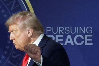 ON-LINE: Trump dlouze telefonoval Zelenskému - Novinky