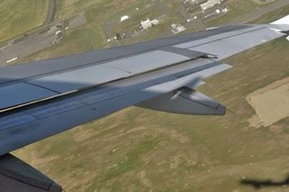 Letadlo z Lisabonu bylo před přistáním v Praze kousek od katastrofy - Novinky