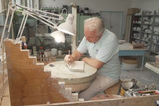 V Česku nejsou řemeslníci, učňovské obory chybí. Firmy radši provozují vlastní školy