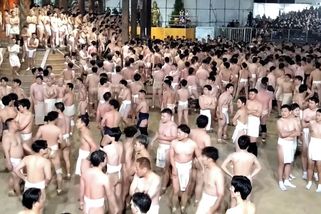 Během nahého festivalu skončili tři muži v bezvědomí - Novinky