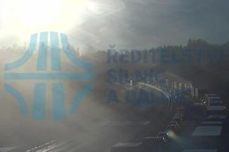 Hromadná nehoda zablokovala dálnici D1 na Vysočině - Novinky