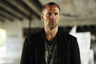 Recenze: Proti kultům a české zbrojovce. Harry Hole má seriál na Netflixu - Seznam Zprávy