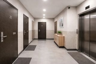 „Mami, proč ta paní vedle tak křičí?“ Večerní maraton sousedů mi ničí výchovu dětí - Médium.cz