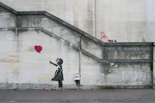 Novináři odhalili, kdo je Banksy. Slavného umělce prozradila cesta na Ukrajinu - Seznam Zprávy