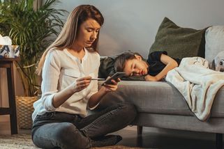 Ošetřovné: Jak dlouho se dá čerpat, kdy vám peníze přijdou a kdo nic nedostane - Proženy.cz