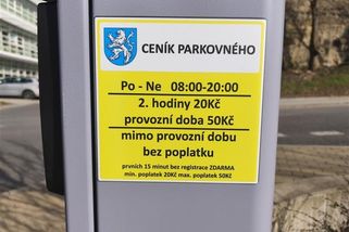 U bazénu na Štěpánce už zadarmo nezaparkujete