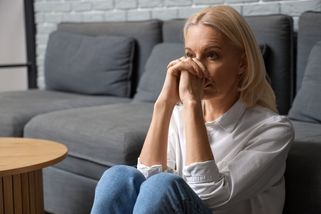 ŽENA-IN - Blíží se mi padesátka a mám pocit, že všechno končí. Bojím se práce i toho, že zůstanu sama