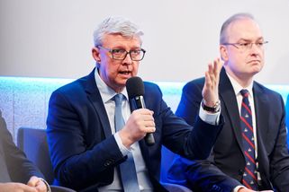 Šetřete energiemi v budovách, požaduje EU. Termín nestihneme, přiznává Havlíček