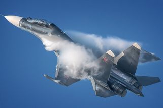 Suchoj Su-30 srážel konkurenci a ovládl světový trh: z „unaveného“ sovětského stíhače vznikl největší exportní trhák Ruska