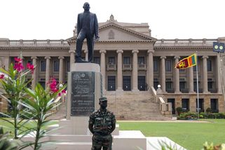 Srí Lanka se chce vyhnout bankrotu, pozastavila splácení zahraničního dluhu - Novinky